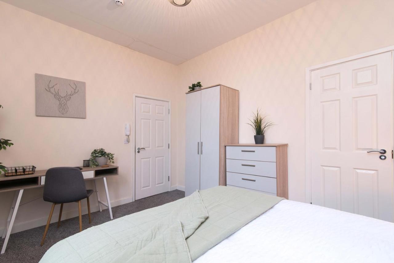 Cheerful Double En-suite With Free Wifi *