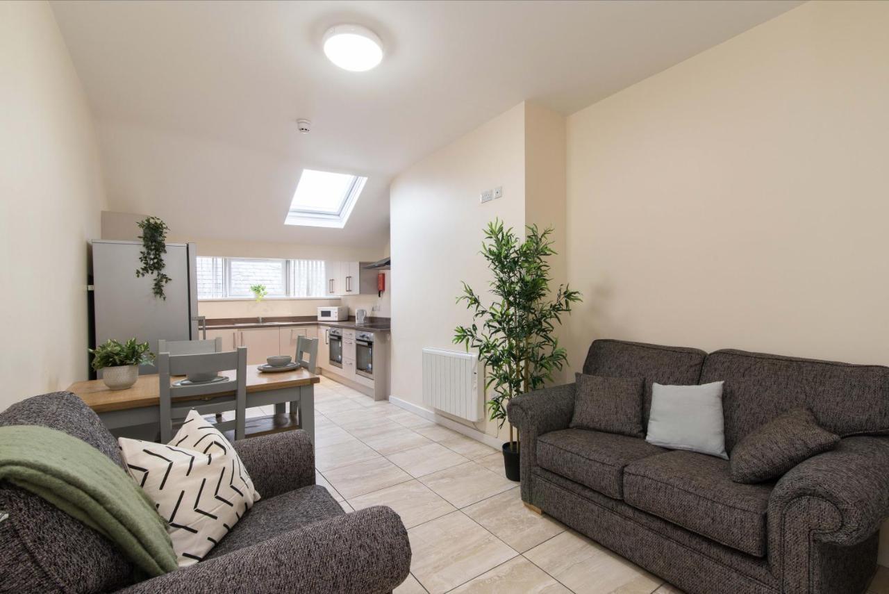 Cheerful Double En-suite With Free Wifi *